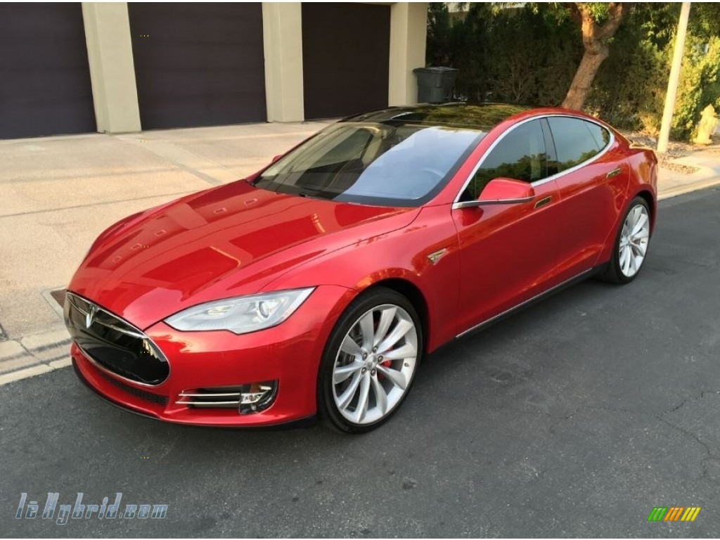 Red Multi-Coat / Black Tesla Model S P85D Performance