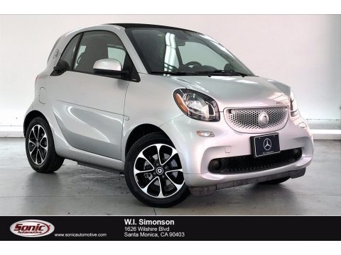 Cool Silver Metallic 2017 Smart fortwo Electric Drive coupe