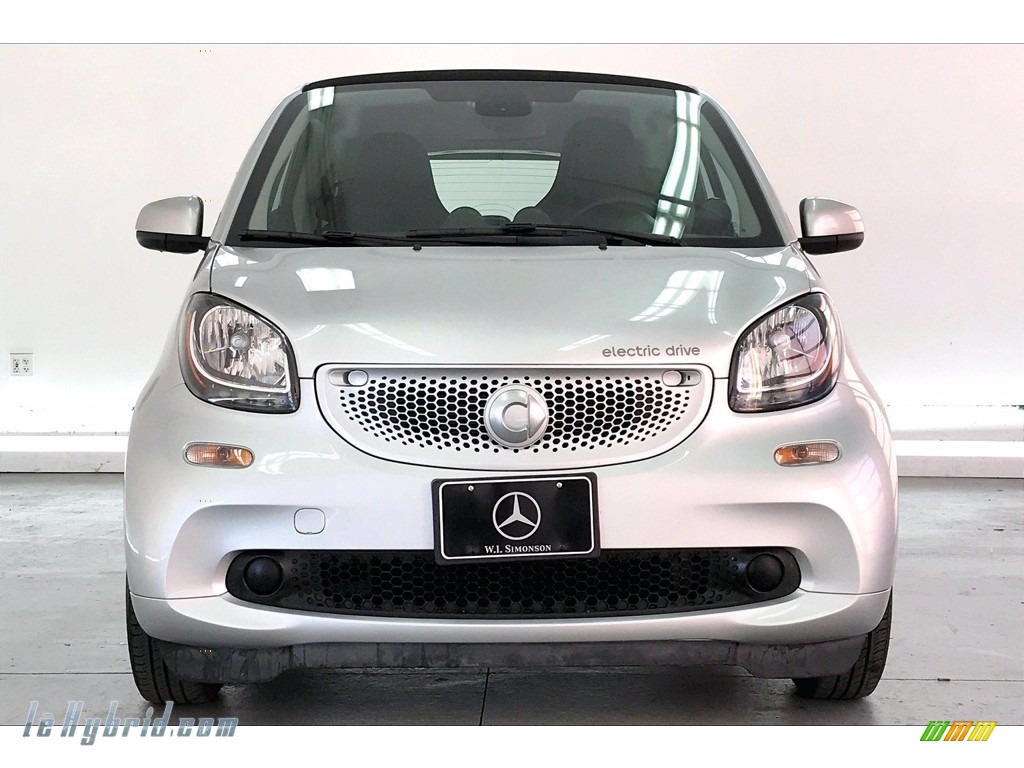 2017 fortwo Electric Drive coupe - Cool Silver Metallic / Black photo #2