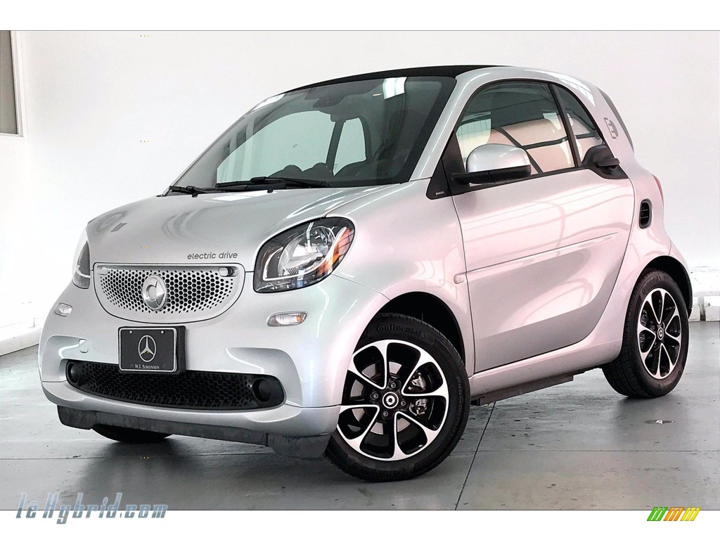 2017 fortwo Electric Drive coupe - Cool Silver Metallic / Black photo #11