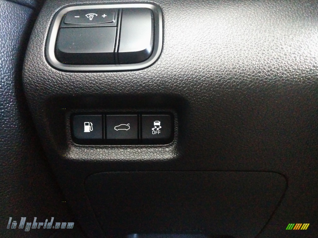 2017 Optima Hybrid - Platinum Graphite / Black photo #21 2017 Optima Hybrid - Platinum Graphite / Black photo #21