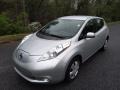 Nissan LEAF S Brilliant Silver photo #2