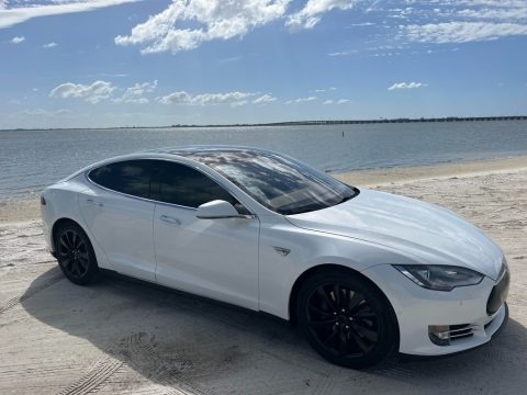 Solid White 2015 Tesla Model S 85D