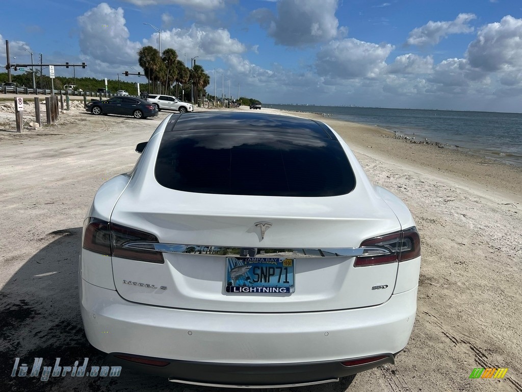 2015 Model S 85D - Solid White / Tan photo #5