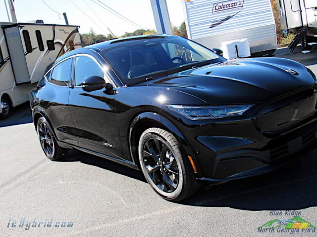 2023 Mustang Mach-E Premium - Shadow Black / Black Onyx photo #24