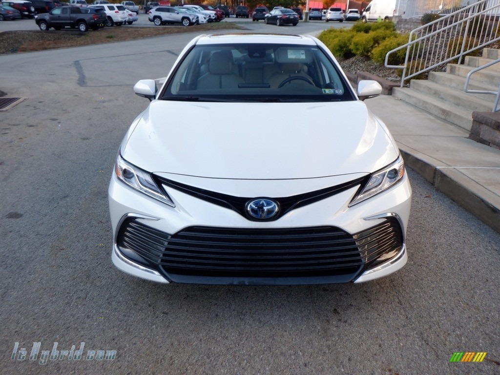 2021 Camry XLE Hybrid - Wind Chill Pearl / Ash photo #5