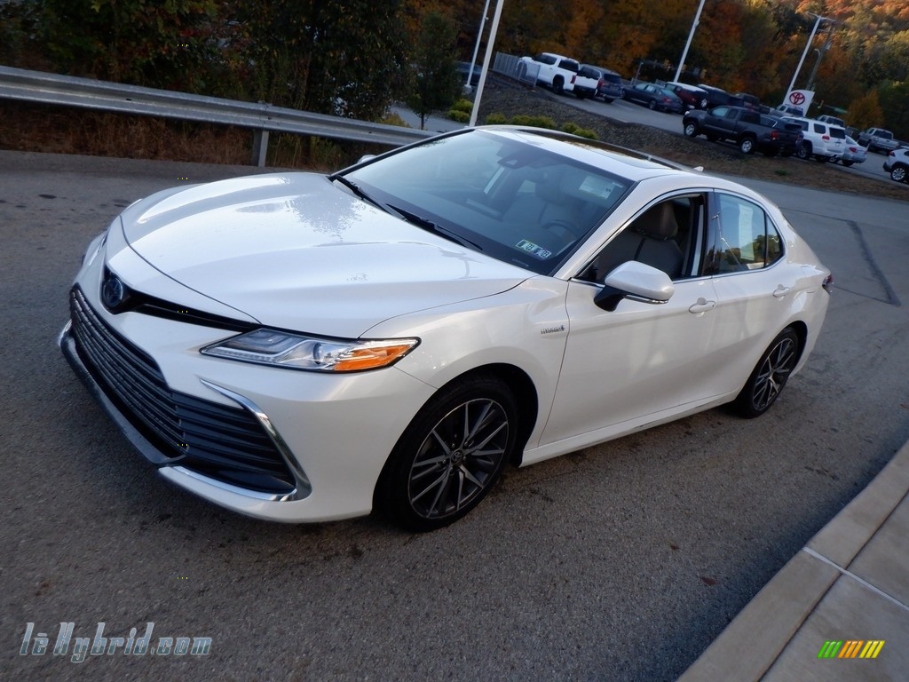 2021 Camry XLE Hybrid - Wind Chill Pearl / Ash photo #6