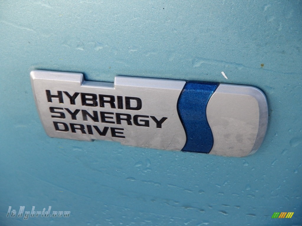 2013 Prius c Hybrid Three - Summer Rain Metallic / Light Blue Gray/Black photo #10