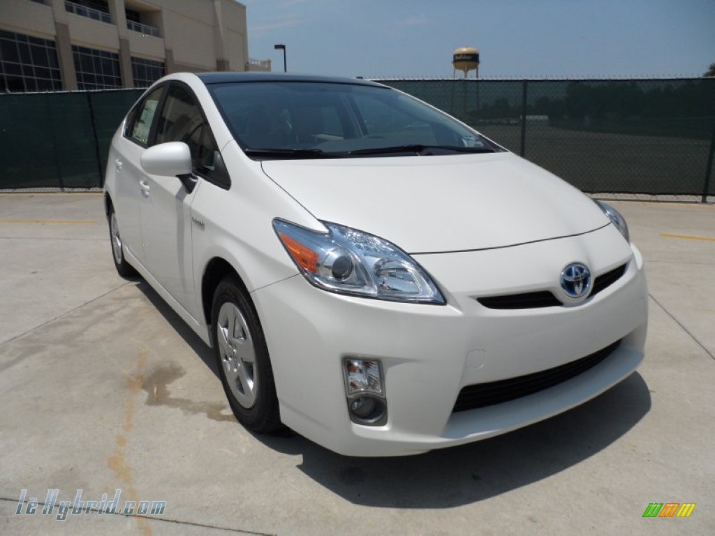 Blizzard White Prius