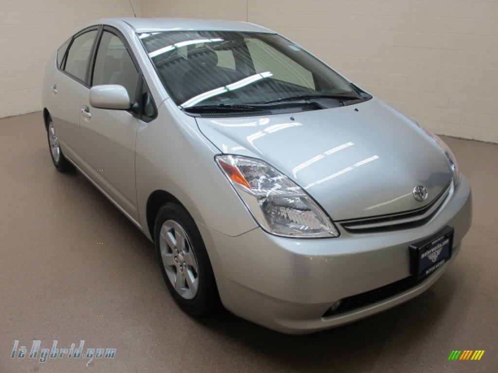 2005 Prius Hybrid - Millenium Silver Metallic / Gray/Burgundy photo #1 2005 Prius Hybrid - Millenium Silver Metallic / Gray/Burgundy photo #1
