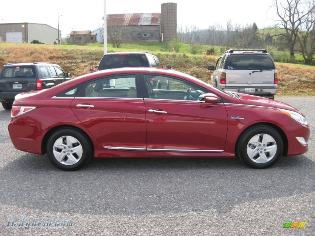 2011 Sonata Hybrid - Venetian Red / Camel photo #5 2011 Sonata Hybrid - Venetian Red / Camel photo #5