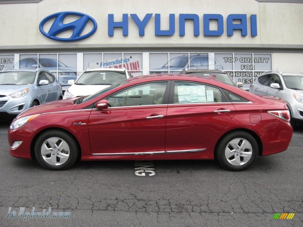 2011 Sonata Hybrid - Venetian Red / Camel photo #1 2011 Sonata Hybrid - Venetian Red / Camel photo #1