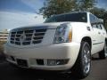 Cadillac Escalade Hybrid AWD White Diamond Tricoat photo #13 Cadillac Escalade Hybrid AWD White Diamond Tricoat photo #13