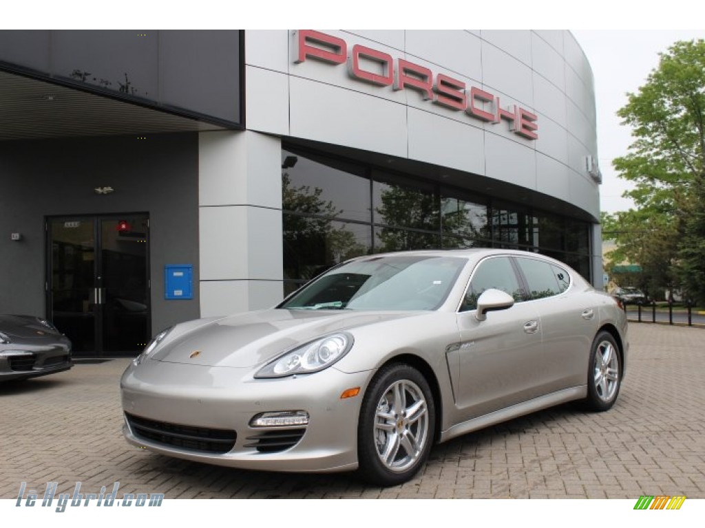 2012 Panamera S Hybrid - Platinum Silver Metallic / Black photo #1 2012 Panamera S Hybrid - Platinum Silver Metallic / Black photo #1