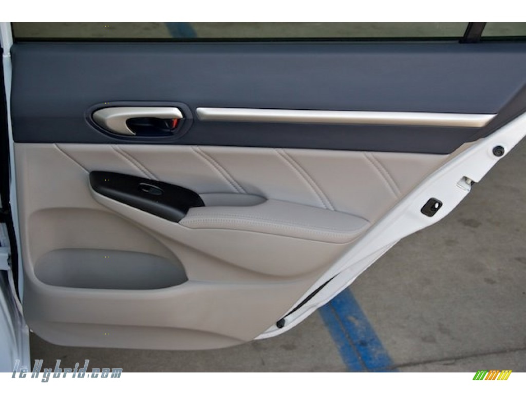 2010 Civic Hybrid Sedan - Spectrum White Pearl / Blue photo #26 2010 Civic Hybrid Sedan - Spectrum White Pearl / Blue photo #26