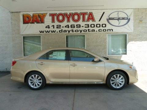 Sandy Beach Metallic 2012 Toyota Camry Hybrid XLE