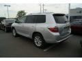 Toyota Highlander Hybrid Limited 4WD Classic Silver Metallic photo #3
