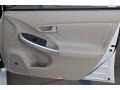 Toyota Prius Hybrid IV Blizzard White Pearl photo #31