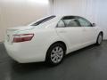 Toyota Camry Hybrid Super White photo #28