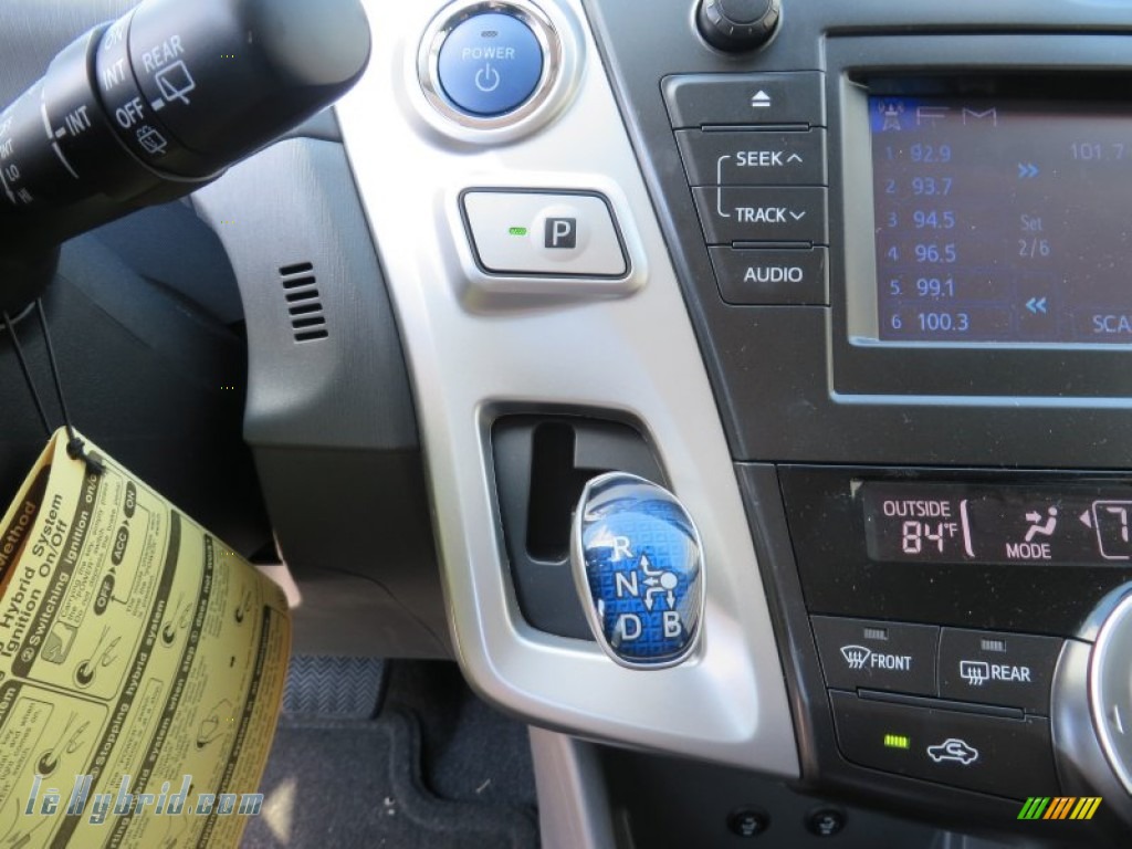 2013 Prius v Three Hybrid - Blue Ribbon Metallic / Dark Gray photo #32