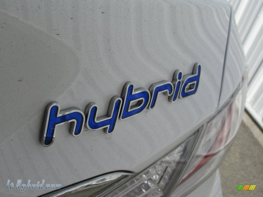 2012 Sonata Hybrid - Silver Frost Metallic / Gray photo #6