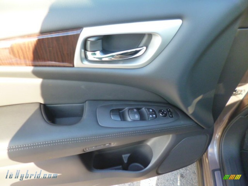 2014 Pathfinder Hybrid Platinum AWD - Mocha Stone / Charcoal photo #16
