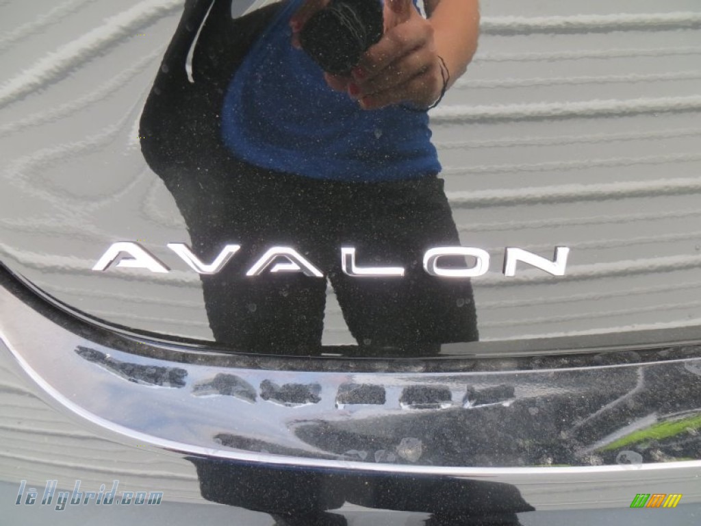 2014 Avalon Hybrid XLE Premium - Attitude Black Metallic / Black photo #14