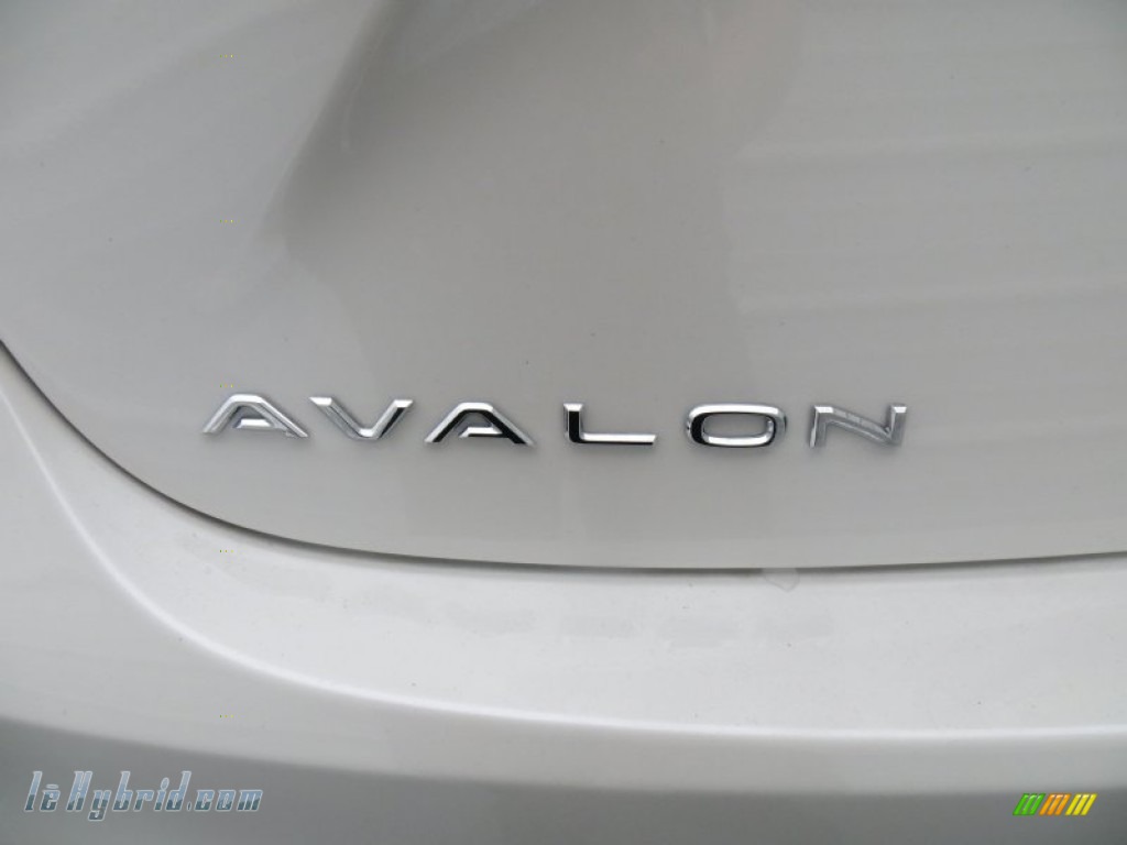 2014 Avalon Hybrid XLE Premium - Blizzard Pearl / Almond photo #15