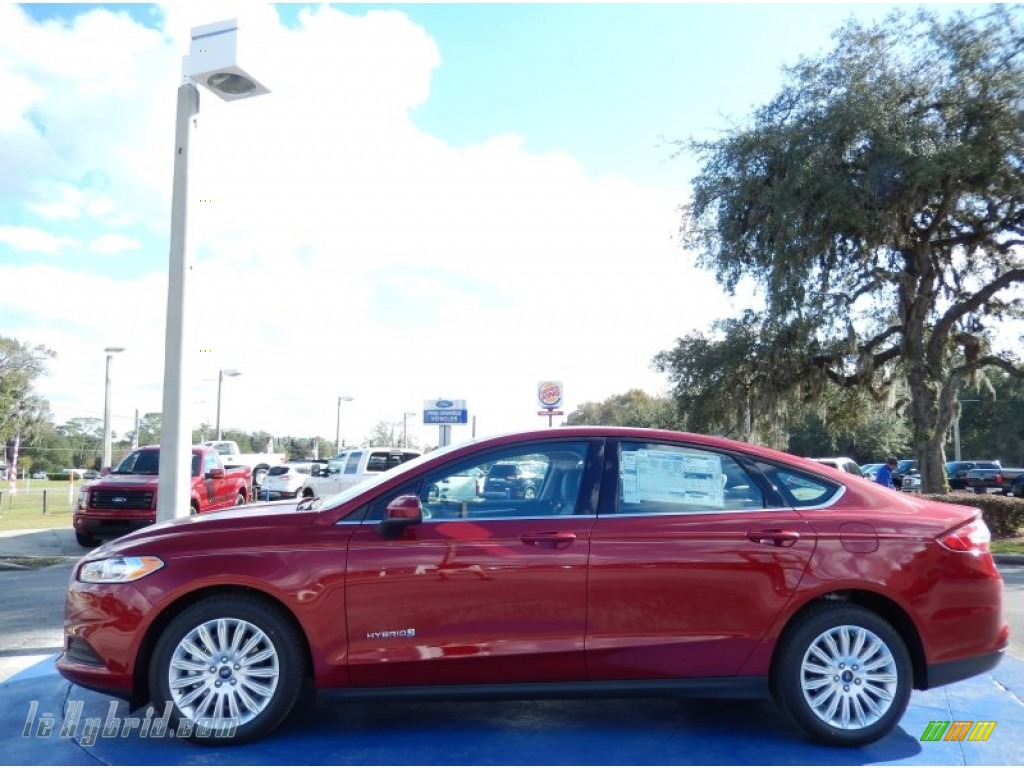 2014 Fusion Hybrid S - Ruby Red / Earth Gray photo #2