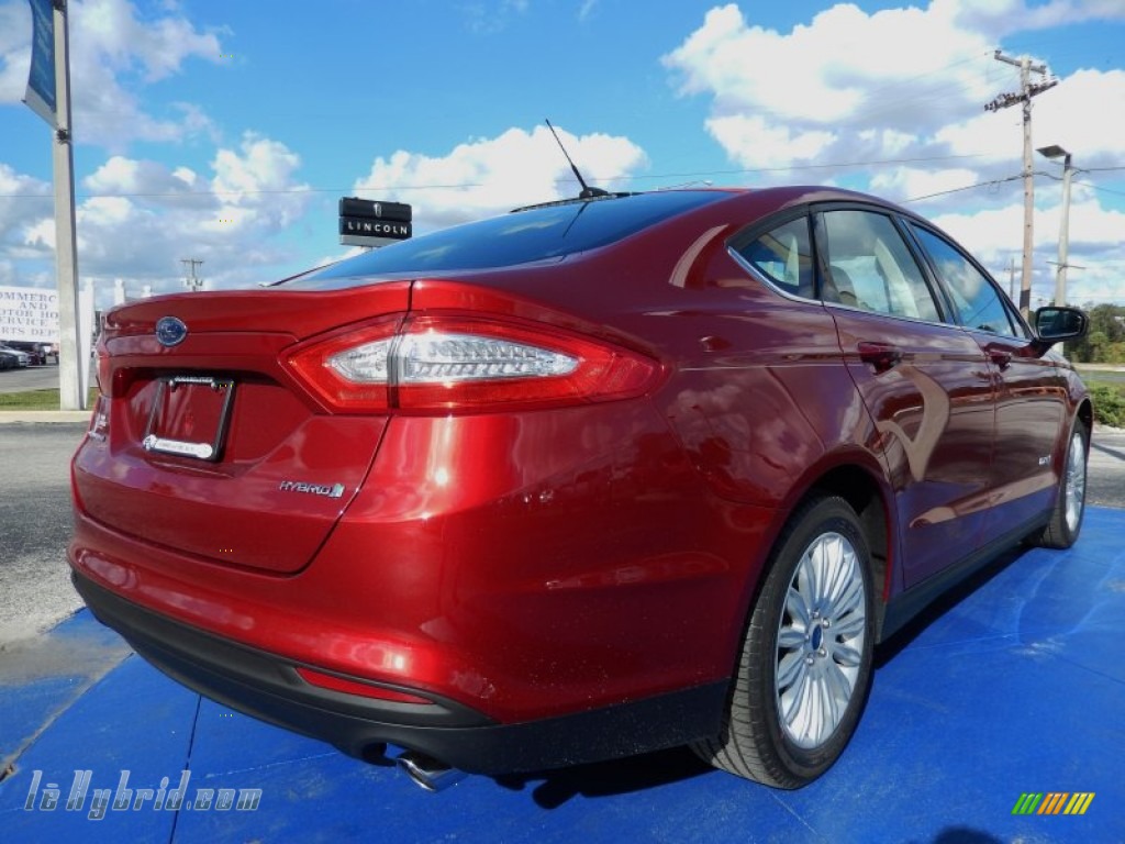 2014 Fusion Hybrid S - Ruby Red / Earth Gray photo #3