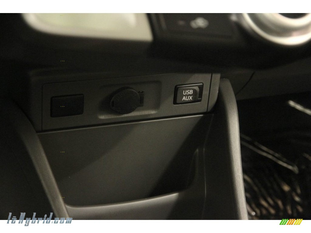 2012 Prius v Five Hybrid - Blizzard White Pearl / Dark Gray photo #29