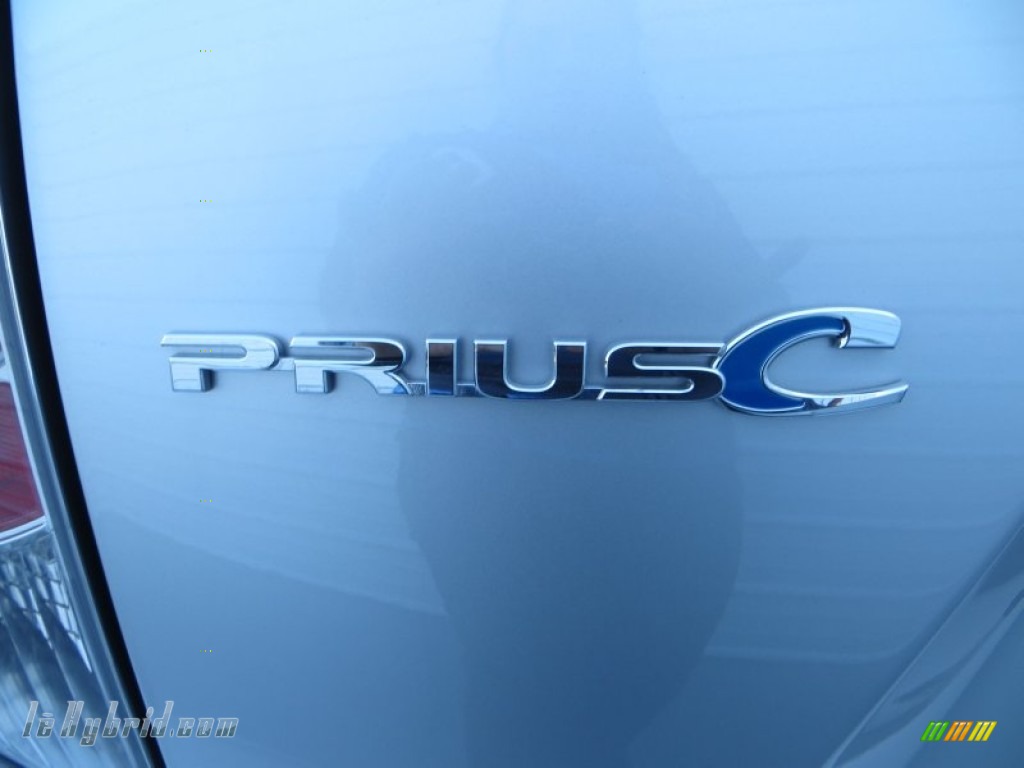2013 Prius c Hybrid Three - Classic Silver Metallic / Light Blue Gray/Black photo #14