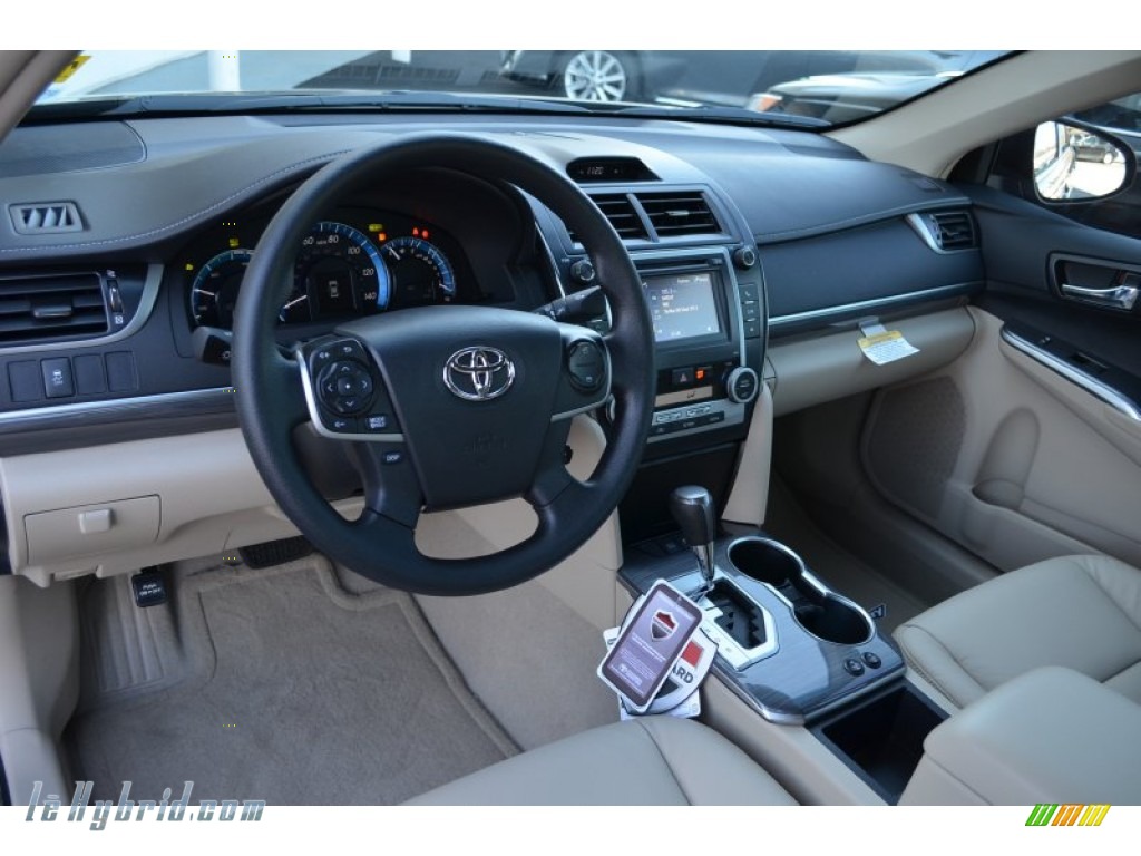 2014 Camry Hybrid LE - Cypress Pearl / Ivory photo #6