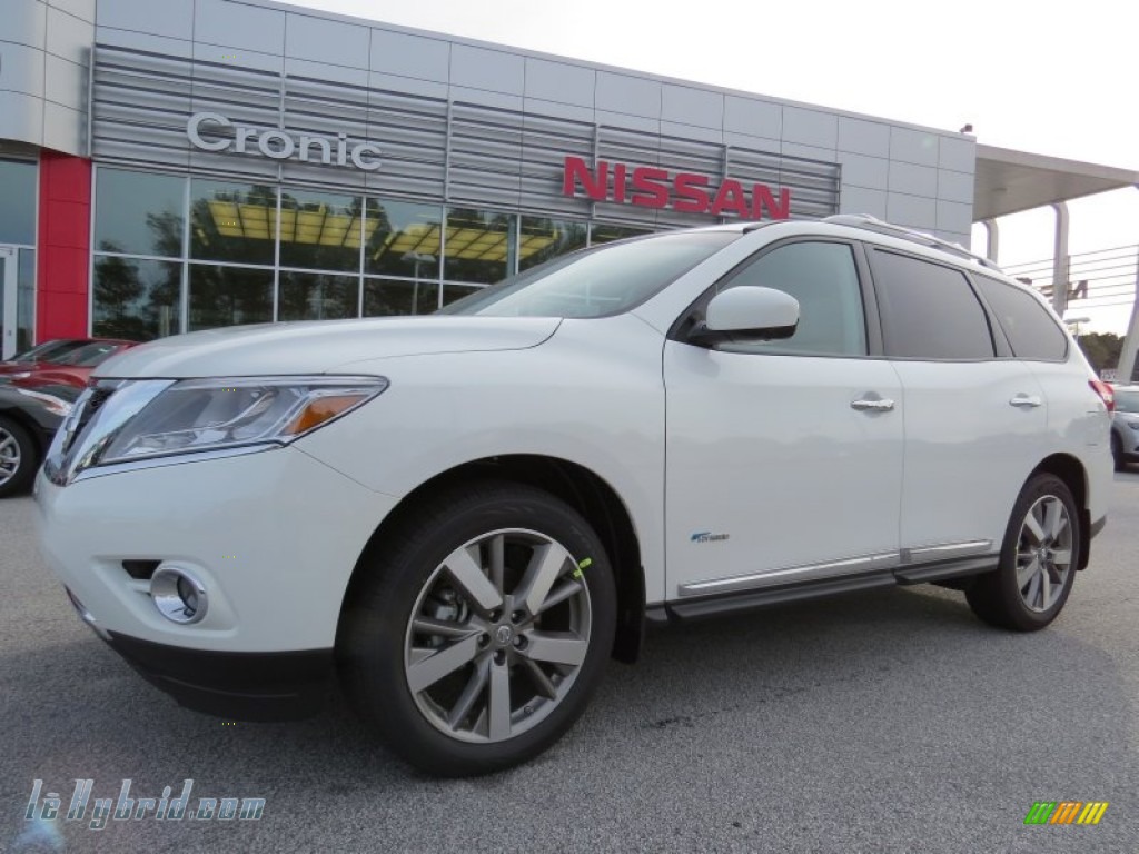 Moonlight White / Almond Nissan Pathfinder Hybrid Platinum